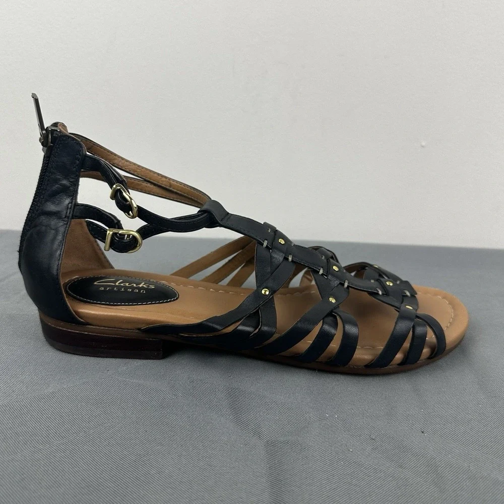 CLARKS ARTISAN Sandals SIZE: 9 M Strappy BLACK Leather Womens Low Heel Comfort